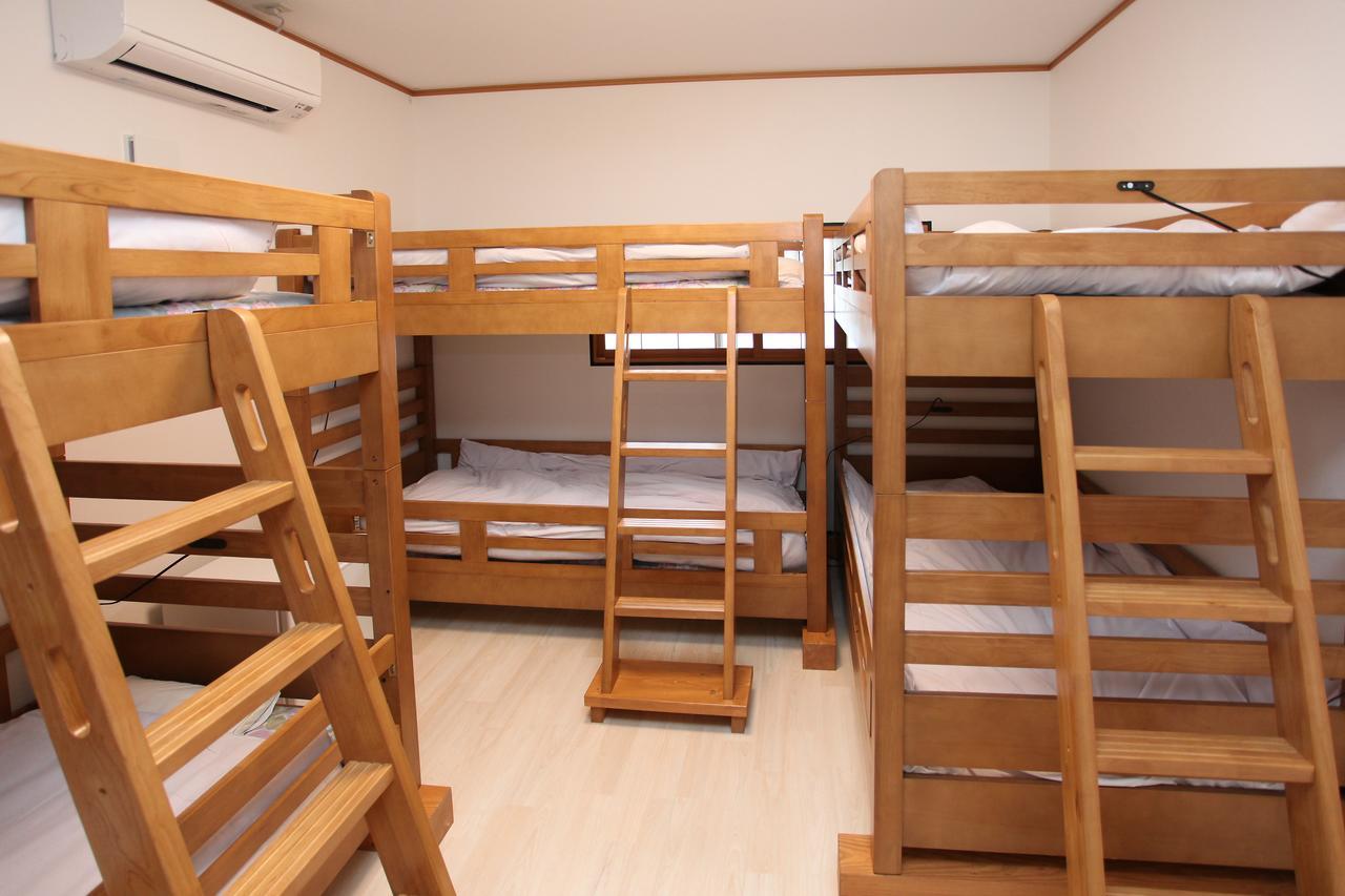 Fujiyama Base Bed & Breakfast Fujiyoshida Bagian luar foto
