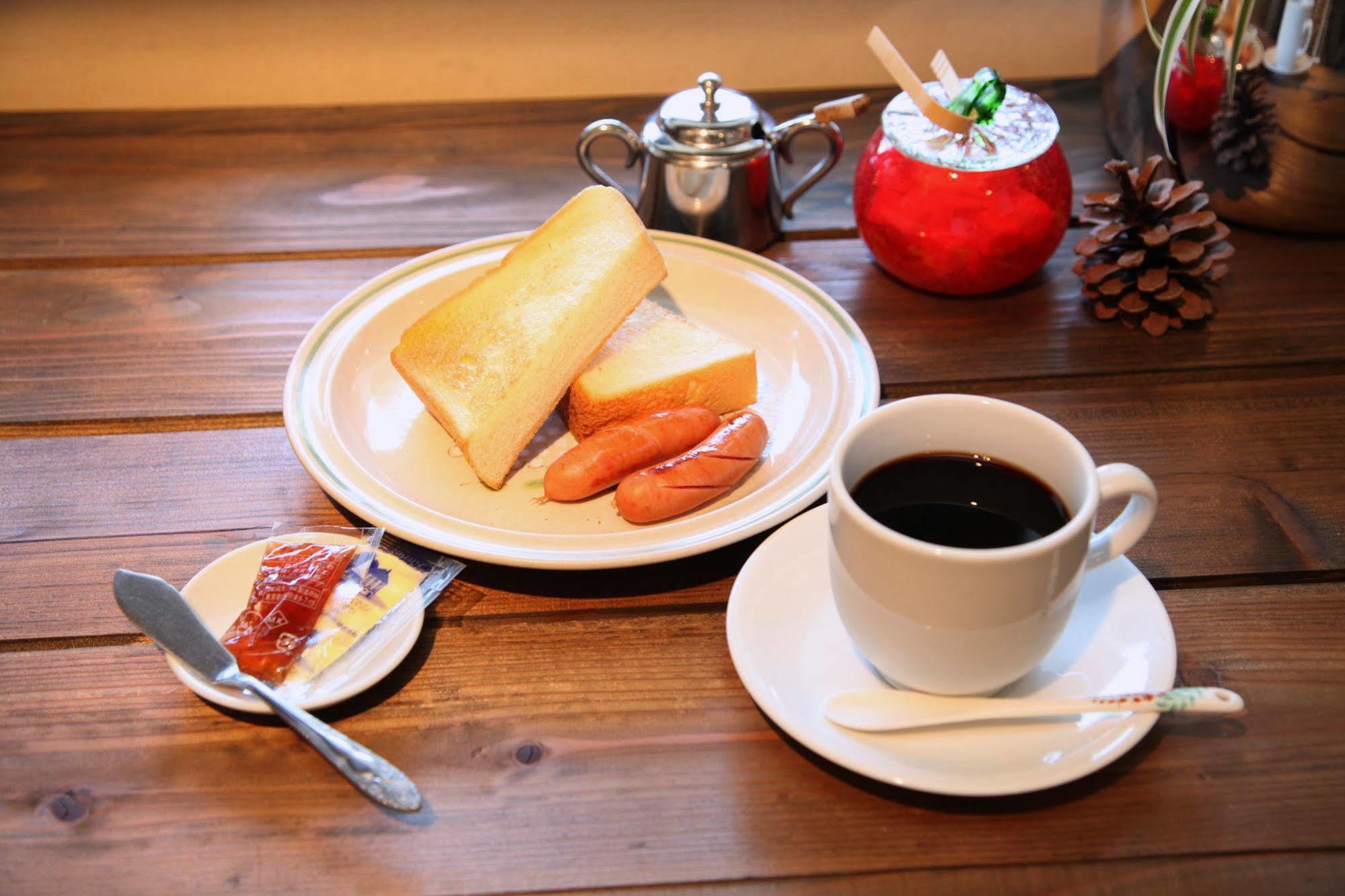 Fujiyama Base Bed & Breakfast Fujiyoshida Bagian luar foto
