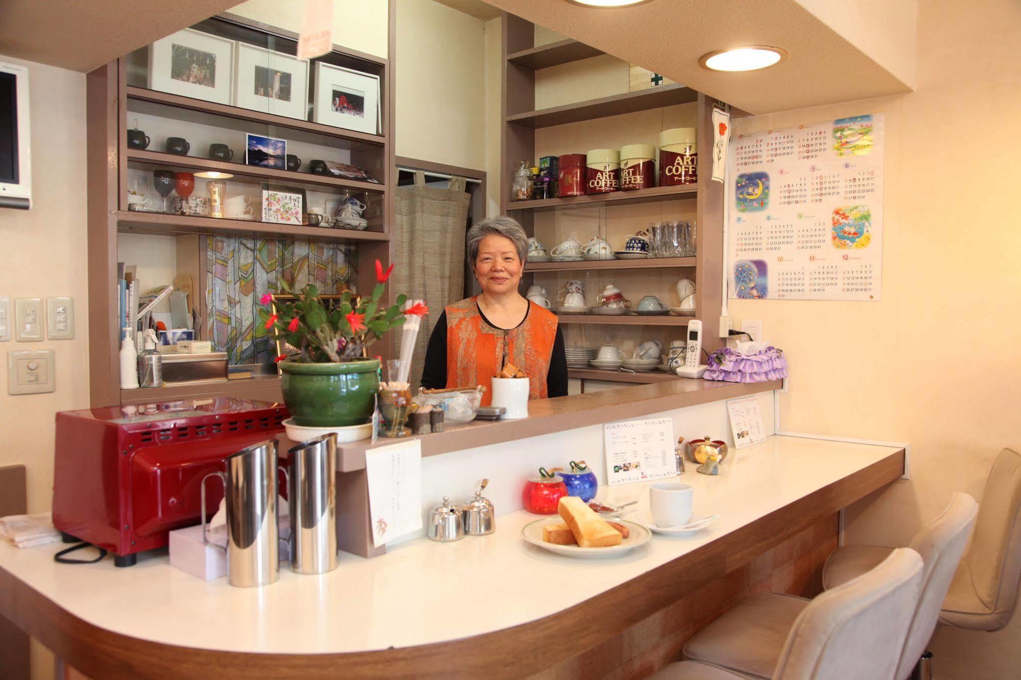 Fujiyama Base Bed & Breakfast Fujiyoshida Bagian luar foto